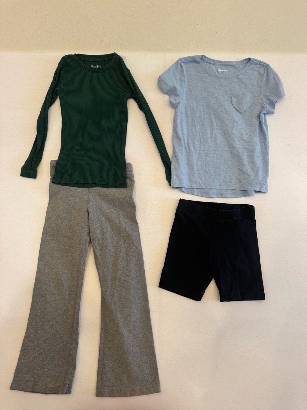 Girls Clothing Lot Size 8, 4pc Old Navy Heart Tee, Primark Flare Pants, Shorts
